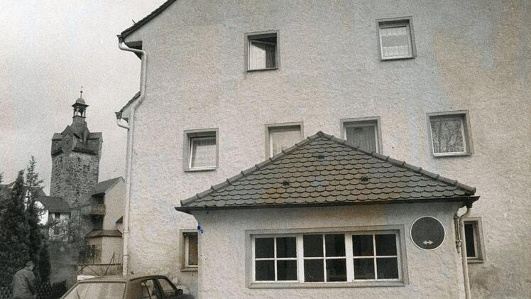 Das ehemalige Kommunbrauhaus in der Steggasse (unser Foto stammt aus dem Jahr 1995) beherbergte einst auch die Stadtwaage und bis Ende der 80er Jahre eine Textilreinigung.  Foto: FT-Archiv