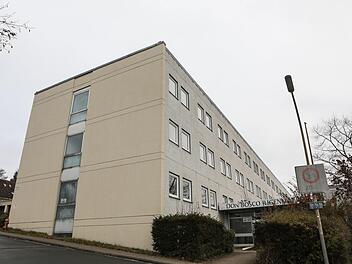 Im ehemaligen Don-Bosco-Wohnheim laufen die Vorbereitungen für das Impfzentrum. Fotos: Barbara Herbst