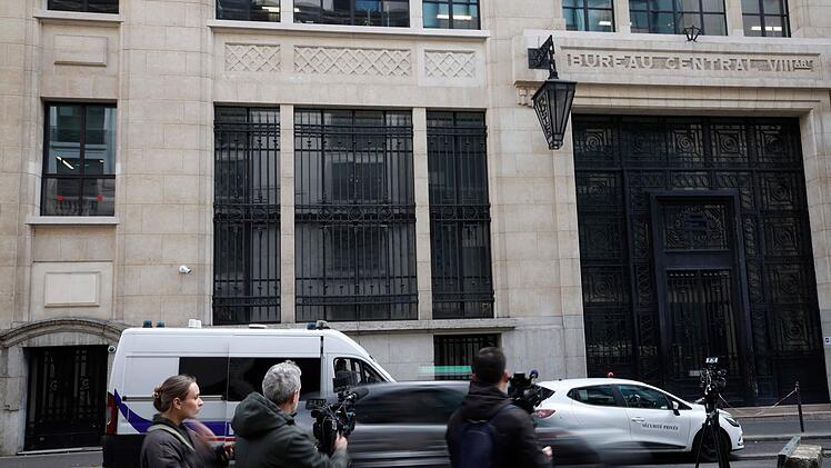 Vereitelter Sprengstoffanschlag auf eine Bank in Paris