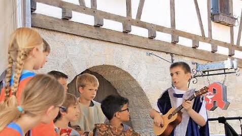 Kindermuscial auf dem Anger.
