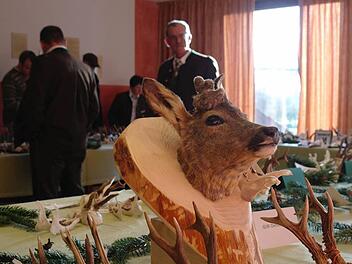 Bei der Hegeschau in Speicherz präsentierten die Jäger ihre Jagdtrophäen. Fotos: Stephanie Elm