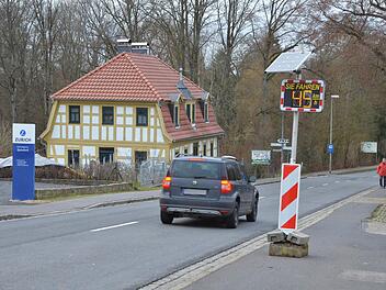 Eine Geschwindigkeitsmessanlage soll den Tambacher Berg sicherer machen. Foto: Rainer Lutz