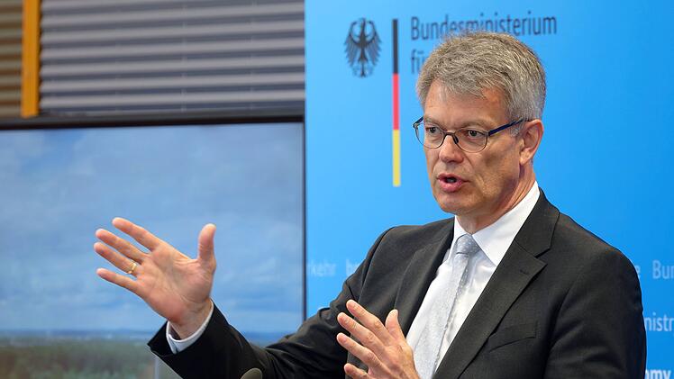 Bundesverkehrsminister informiert zu Bonner Rheinbr&uuml;cke