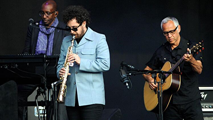 Greg Phillinganes (Key), Joao Mello (Sax) und Chestar Kamen (Git.)