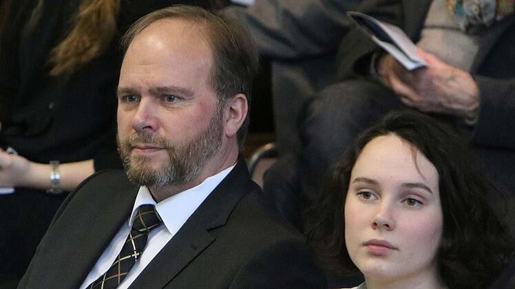 Impressionen vom Gastspiel des Jugend-Symphonieorchester Oberfranken in Frohnlach: Aufmerksamer Zuhörer war Ebersdorfs Bürgermeister Bernd Reisenweber.Foto: Jochen Berger