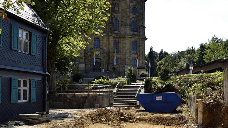 Auch der Biergarten des "Goldenen Hirschen" wird umgestaltet. Foto: Andreas Welz
