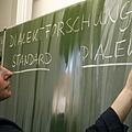 Sie hat den Dialekt im Franken-"Tatort" überprüft: Monika Fritz-Scheupleon Foto: Daniel Karmann/dpa