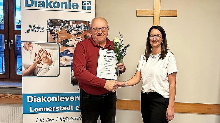 Herbert Stark und Vorsitzende Silke Raber.