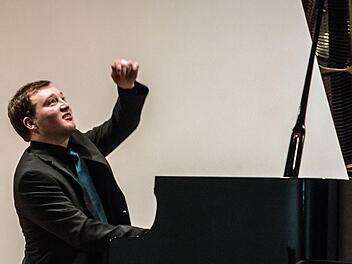 Sebastian Berakdar beeindruckte bei seinem Auftritt in Coburg als Schumann-Interpret.Foto: Jochen Berger