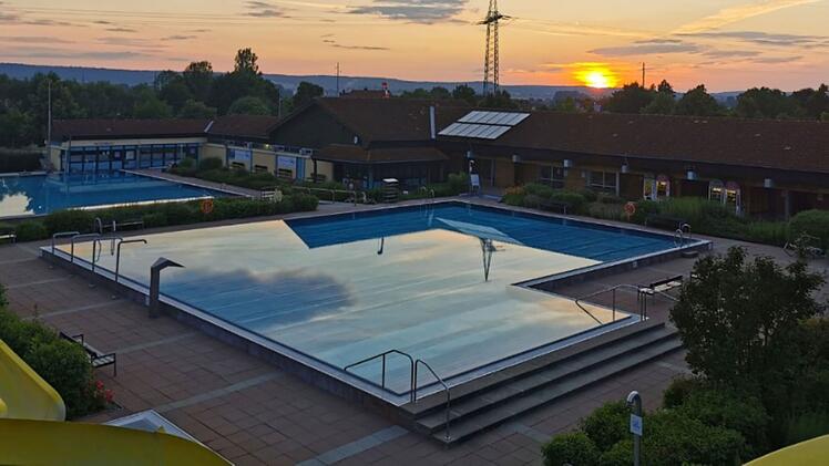 Zapfendorf: Freibad "Aquarena"  überrascht mit Neuigkeiten - "günstige Wetterlage"
