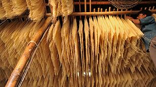 Fadennudel-Produktion in Bangladesch