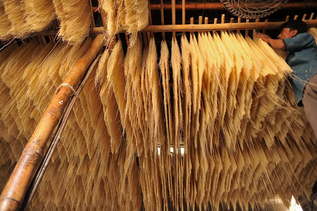 Fadennudel-Produktion in Bangladesch