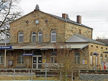 1500 Menschen sind tagtäglich am Bahnhof.  Foto: Matthias Einwag
