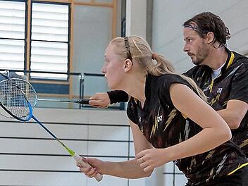 Volle Konzentration auf den ersten Aufschlag in der Regionalliga: Charleen Lissel und Stephan Sartoris und hoffen am Samstag auf den ersten Sieg für den BV Bamberg in der dritthöchsten Spielklasse.Foto: privat