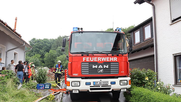 Eine Millionen Euro Schaden und 80 tote Kaninchen: Brand auf landwirtschaftlichem Anwesen ausgebrochen