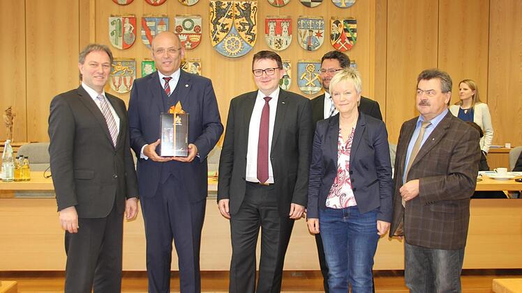 Von links: Klaus Löffler (CSU), Heribert Trunk, Bernd Liebhardt (CSU), Stefan Wicklein (FW), Petra Zenkel-Schirmer (Frauenliste) und Richard Rauh (SPD).  Foto: Lisa Kieslinger