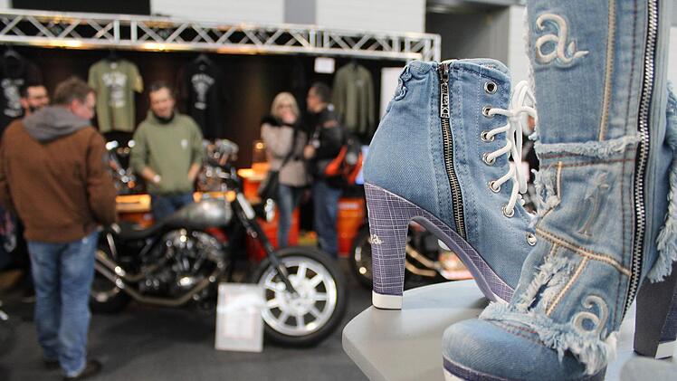 Neben Leder kann auch Jeans den Look innerhalb der Motorradfahrer-Szene aufwerten. Die Mode befasst sich zumindest damit.Markus Häggberg
