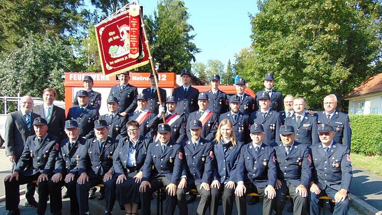 Die Feuerwehr Pettensiedel Foto: Petra Malbrich