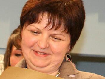 Ulrike Endres (hier auf einem Archivbild bei einer Preisübergabe) wird im neuen Schuljahr die Leitung des Caspar-Vischer-Gymnasiums übernehmen. Foto: Archiv