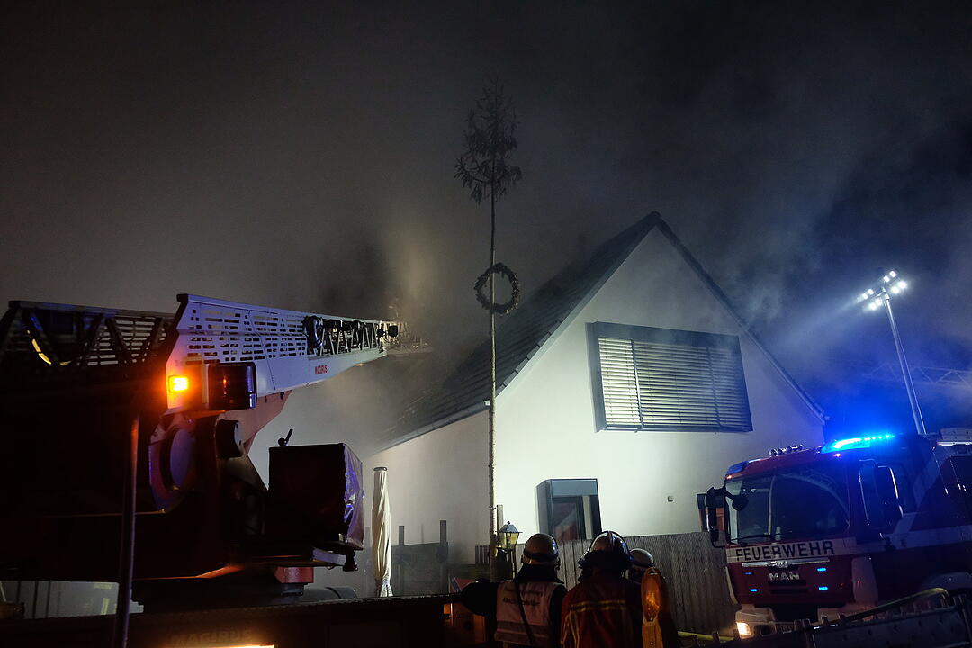 Nürnberger Gaststätte geht in Flammen auf: Anwohner evakuiert