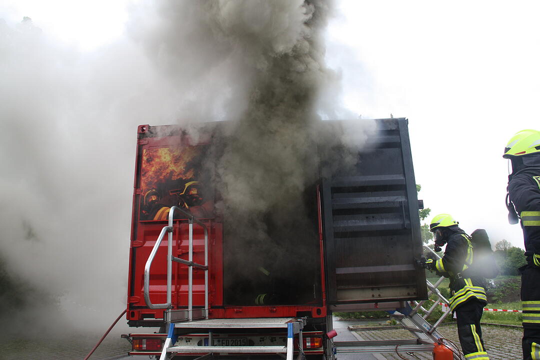 FEuerwehr-Brandcontainer