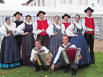 Die Volkstanzgruppe aus Ivancna Gorica Foto: Andrea Spörlein