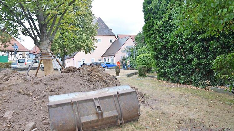Bald beginnen die Kanalarbeiten im Schlossgraben.  Foto: bp