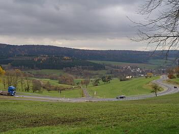 Die Staatstraße St2790 zwischen Kothen und Motten ist bei Motorradfahrern sehr beliebt. Die Bewohner jedoch leiden unter dem Verkehrslärm. Foto: Stephanie Elm