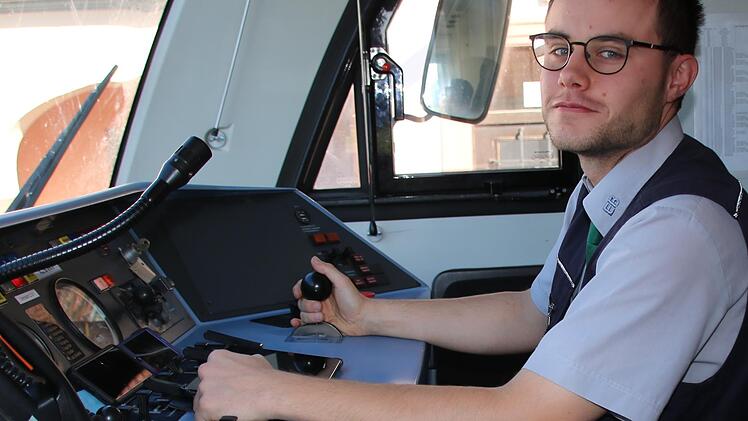 Lokführer Matthias Pancochar bei der Arbeit