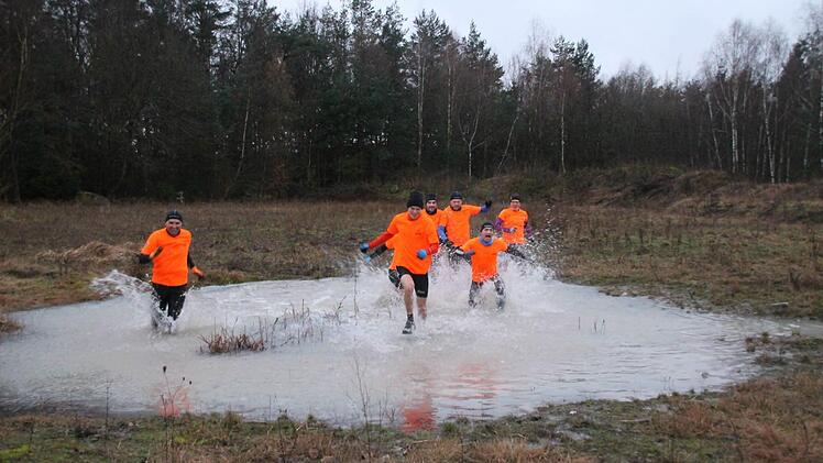 Man h&auml;tte ja auch au&szlig;enherumlaufen k&ouml;nnen. Nix da!