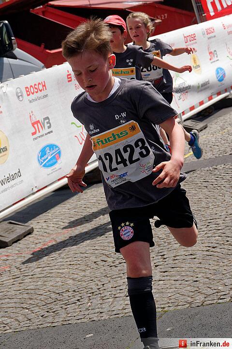 Weltkulturerbelauf 2017 in Bamberg: Der Zieleinlauf am Maxplatz