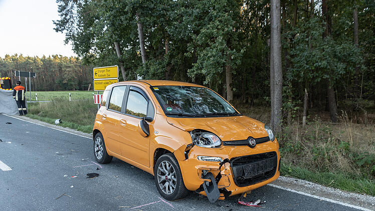 Vorfahrt missachtet: 82-jähriger verstirbt noch an der Unfallstelle