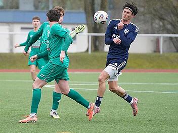 Gallier erteilen M&ouml;nchen eine Lehrstunde