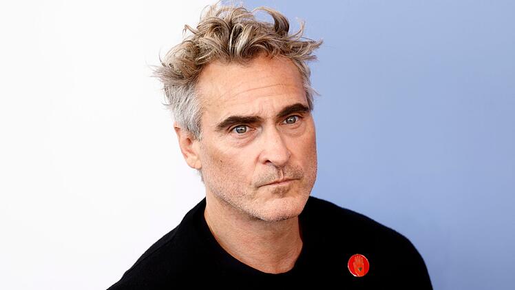 Auch Joaquin Phoenix wurde in eine Sekte hineingeboren. Doch seine Eltern verlie&szlig;en die sogenannten "Children of God" bereits, als Joaquin vier Jahre alt war.