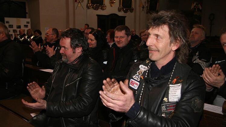 3 Auch wenn zur Motorradsternfahrt letztlich nur rund 20 Fahrer kamen, so war die Stimmung trotzdem bestens.