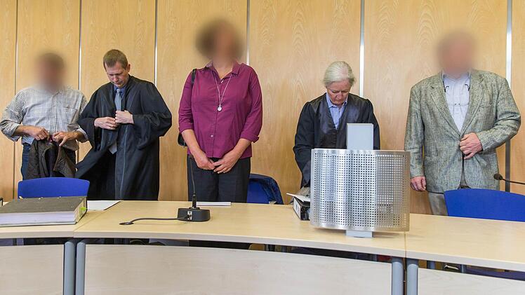 Die drei Angeklagten Foto: Rinklef