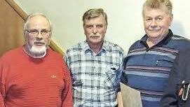 Die neuen Ehrenmitglieder der Feuerwehr Buch am Forst (von links): Horst Geiger, Reinhard Küneth und Karl-Heinz Müller. Foto: A.Welz