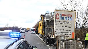 Unfall auf A70 im Landkreis Bamberg mit zwei Sattelzügen