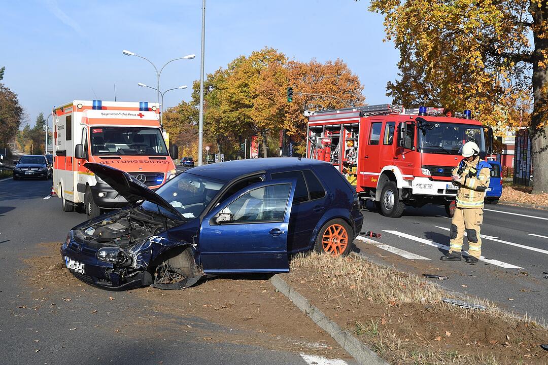 Unfall in Bamberg: Zwei Verletzte am Berliner Ring