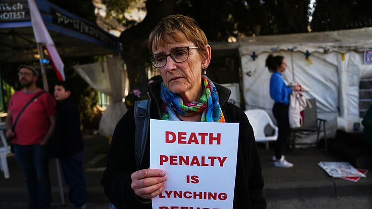 Proteste gegen Israels Beschluss zur Todesstrafe f&uuml;r Terroristen