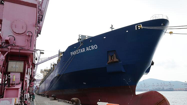 Containerschiff PanStar Acro