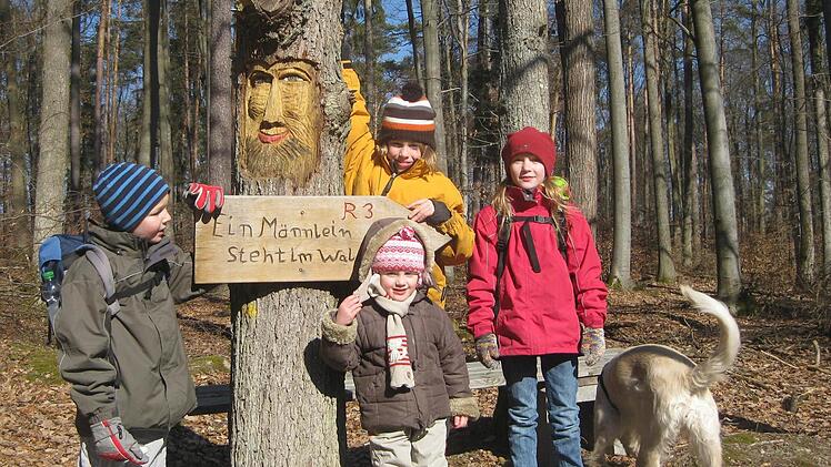 Der Skulpturenweg im Theinheimer Wald ist ein ganz besonderes Erlebnis. Fotos: Sabine Weinbeer