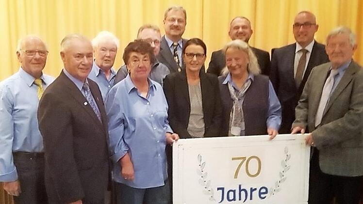 70 Jahre VdK-Ortsverband Bad Bocklet wurde ordentlich gefeiert. Im Rahmen der Feierlichkeiten wurde auch der Vorstand ohne Probleme gew&auml;hlt. Foto: Rainer Coslar