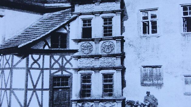 Im Deutschordensschloss war bis vor 90 Jahren das Finanzamt untergebracht. Ein Anbau führte in die Amtsschreiberwohnung.Archiv Christian Neugebauer/Repro Heike Beudert