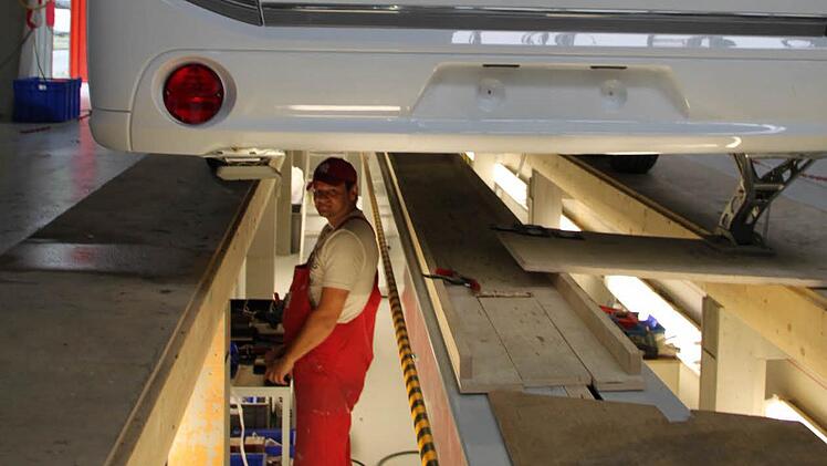 ... sein Kollege von unten.