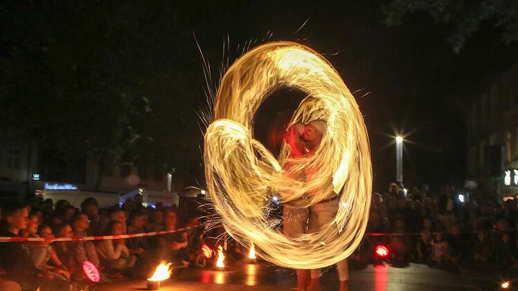 Am Abend wurde es dann "knallvoll", auch beim Auftritt von Jago & L-Ion Foto: RiegerPress