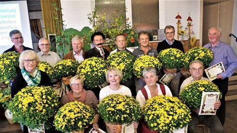 In Gehülz wurden in der Gruppe II dreizehn Teilnehmer durch den Gartenbaukreisverband Kronach ausgezeichnet.