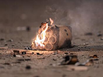 Silvester in Franken: Feuerwehr, Polizei und Sanit&auml;ter im Dauereinsatz