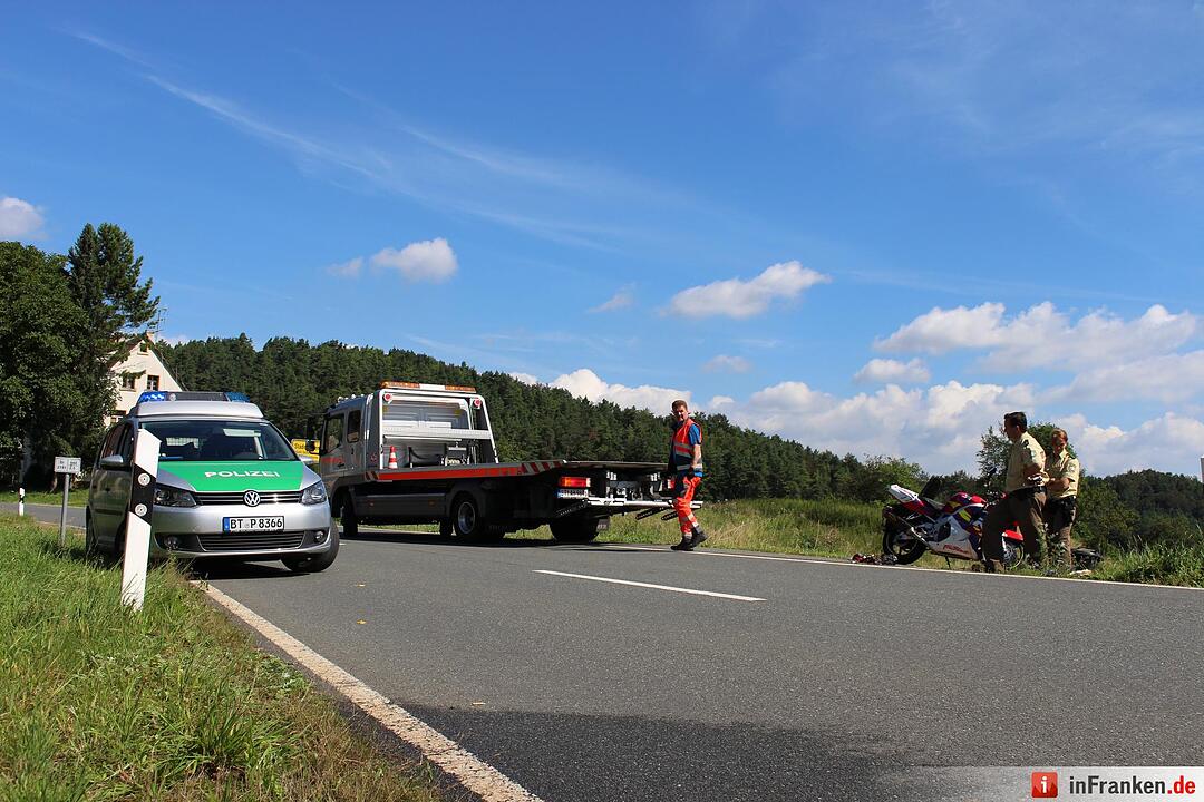 Motorradfahrer bei Stadelhofen schwer verletzt