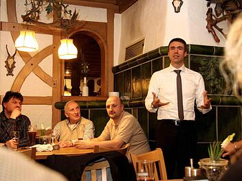 Zu späterer Stunde gesellte sich der Staatssekretär Stefan Müller dazu und referierte kurz zur Europapolitik.